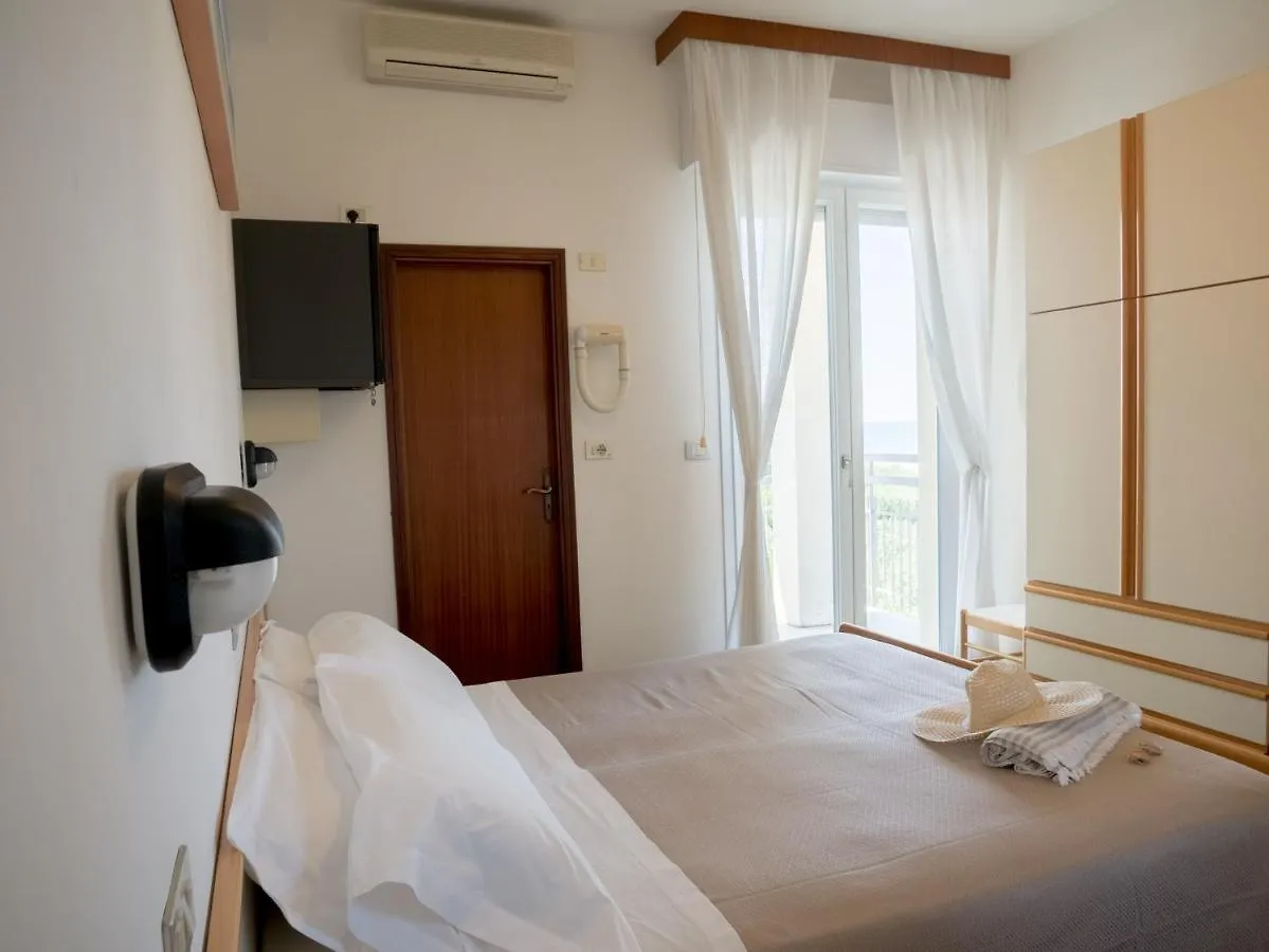 Hotel Pari Misano Adriatico 3*,  Italien